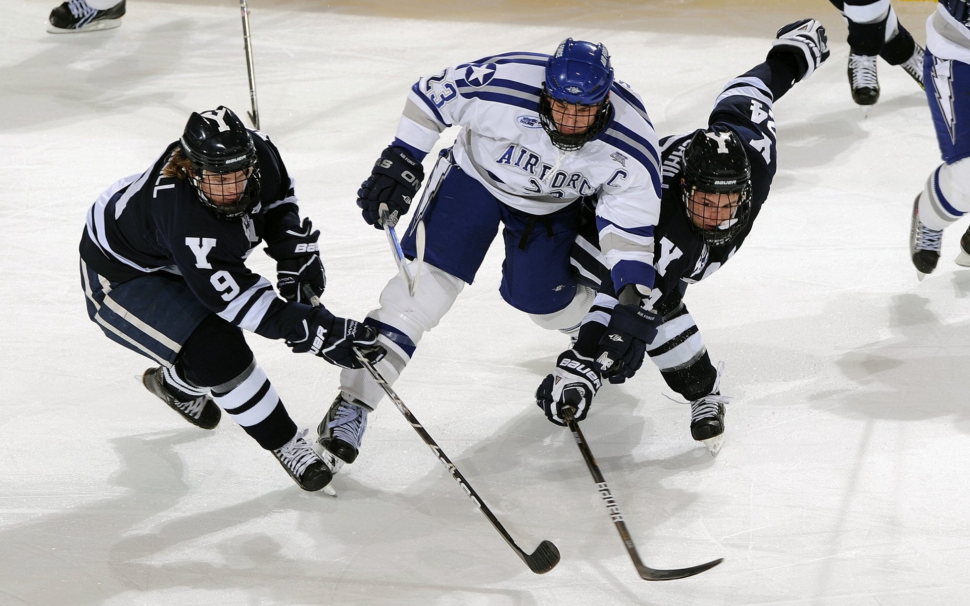 体育新闻中心发布体育数字内容安全白皮书,数字体育面临的问题
