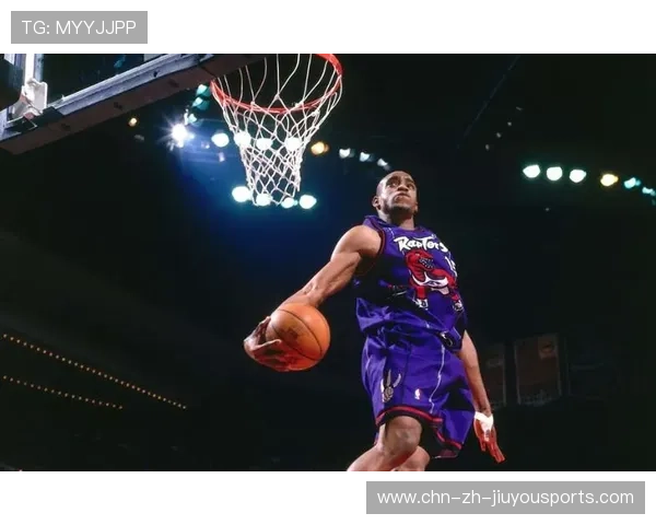 NBA扣篮挂框动作帅到模糊：炫技瞬间引爆全场的震撼盛宴